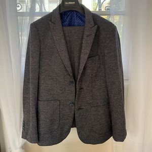 Boys Isaac Mizrahi navy blue Birdseye suit. Size 14